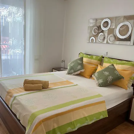 Kroatien Adria Riviera Mit 3 Schlafzimmer Apartamento Makarska