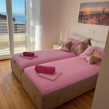 Kroatien Adria Riviera Mit 3 Schlafzimmer Apartment
