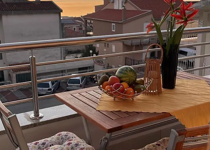 Kroatien Adria Riviera Mit 3 Schlafzimmer Makarská