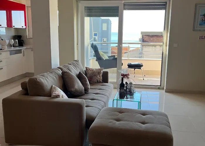 Kroatien Adria Riviera Mit 3 Schlafzimmer Apartmán *